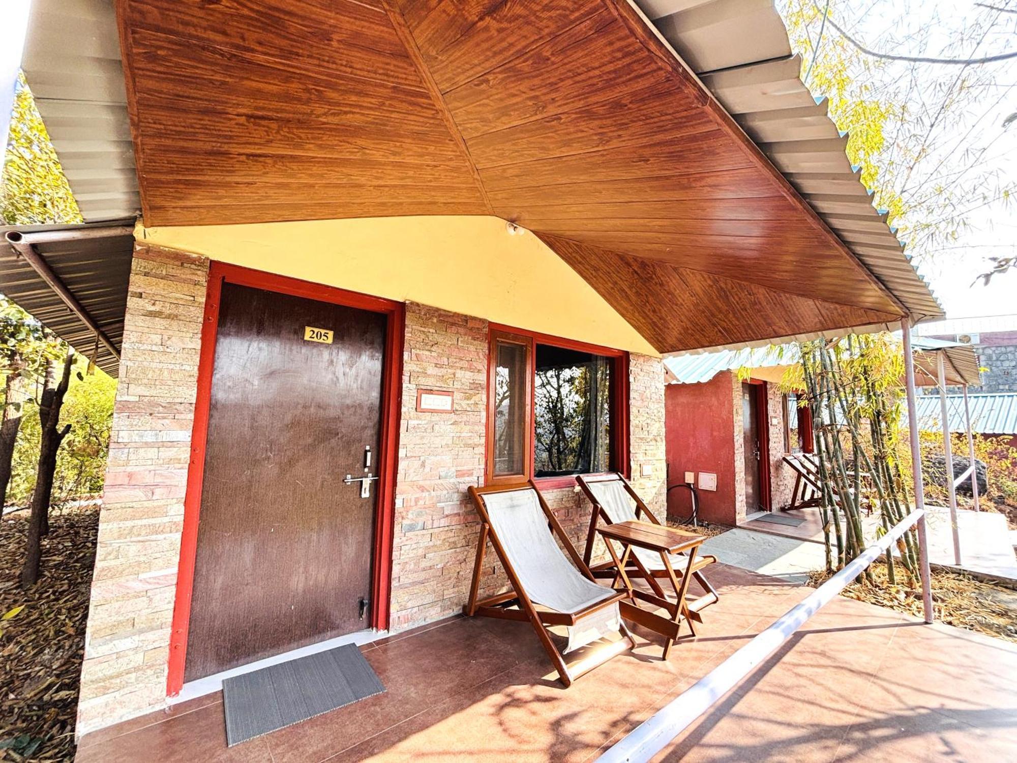 The Sky Imperial Jungle Camp Resort كمبالغره المظهر الخارجي الصورة